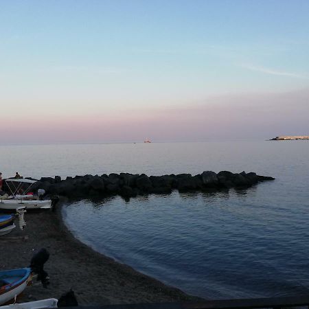 Casa Vacanze Aloha جيارديني ناكسوس المظهر الخارجي الصورة